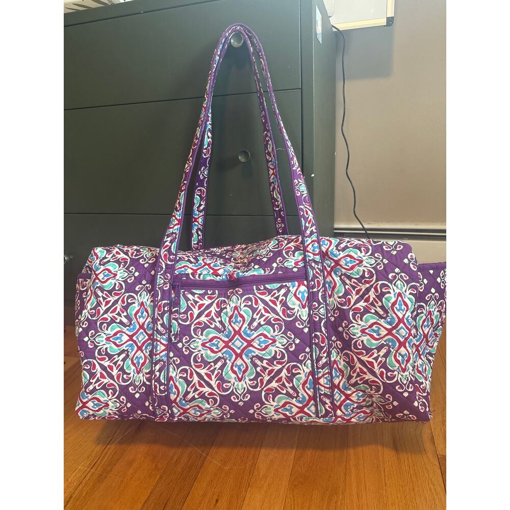 Vera Bradley Large Quilted Iconic Large Travel Duffel-Signature Lilas Parsely - Picture 5 of 9